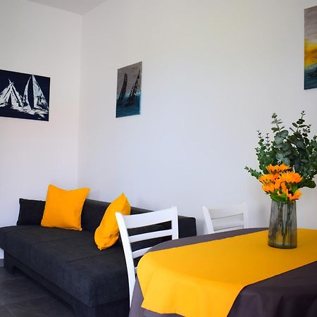 Apartments Maestral Malinska Exterior photo