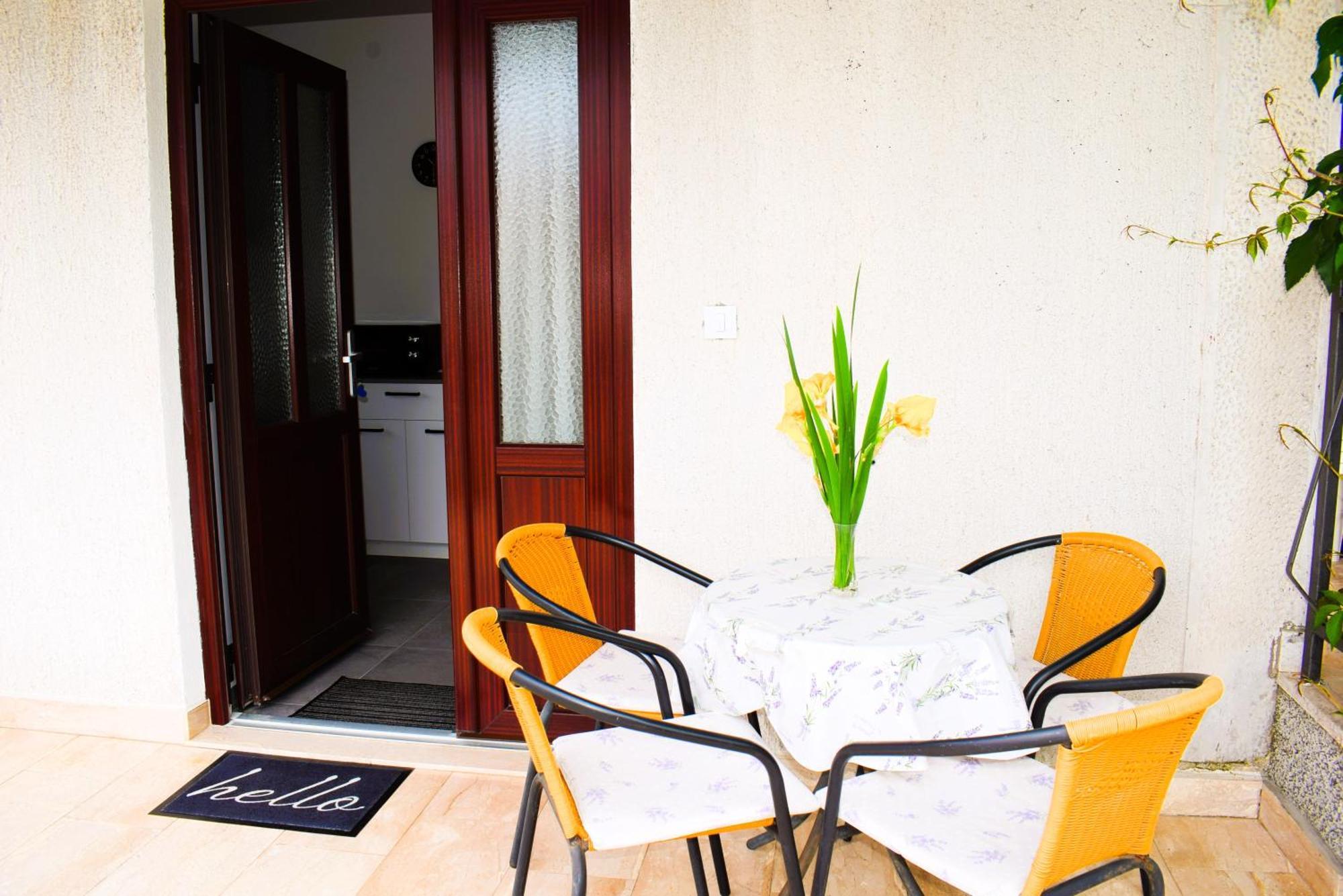 Apartments Maestral Malinska Exterior photo