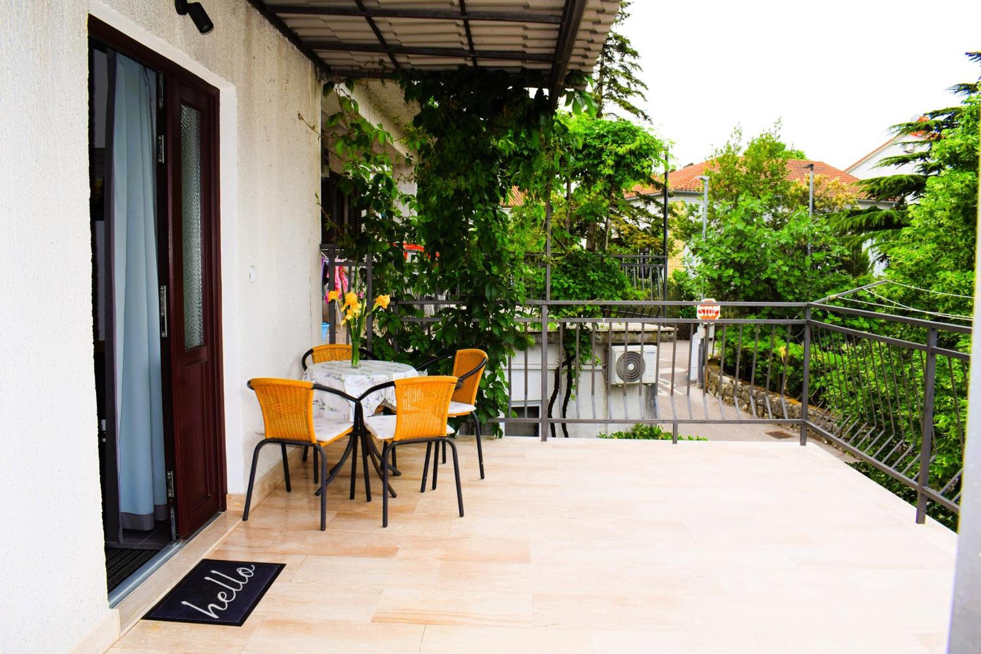 Apartments Maestral Malinska Exterior photo