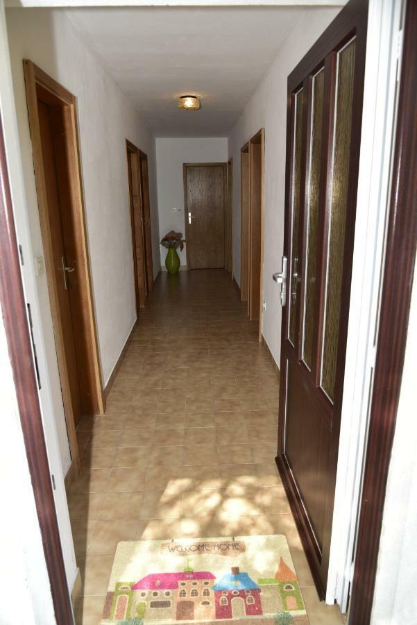 Apartments Maestral Malinska Exterior photo
